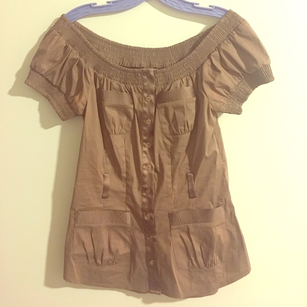 Off the shoulder silk/spandex top w buttons