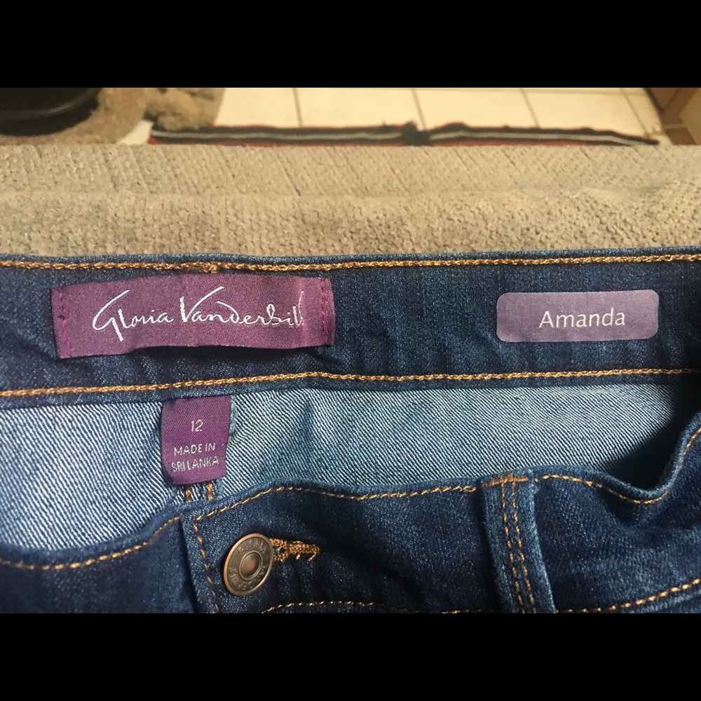 Jeans - Picture 3 of 3