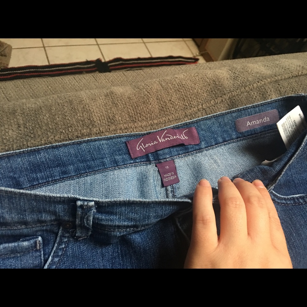 Jeans - Picture 2 of 3