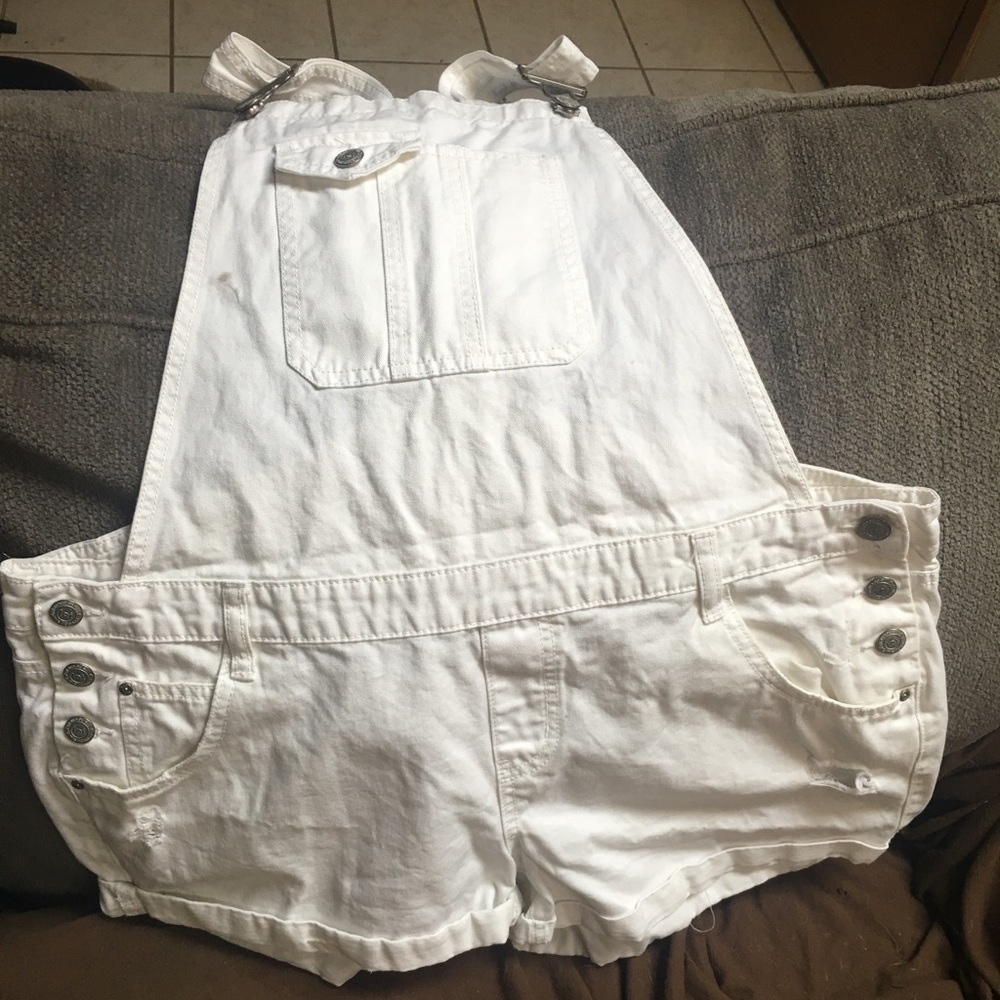 Overall shorts