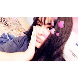 Meet your Posher, Lorena