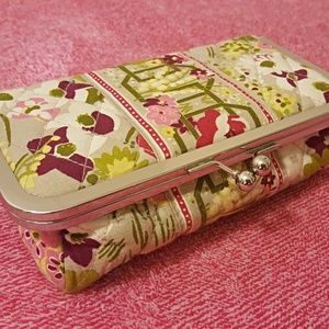 🚫 Vera Bradley Retired Make Me Blush Makeup Case