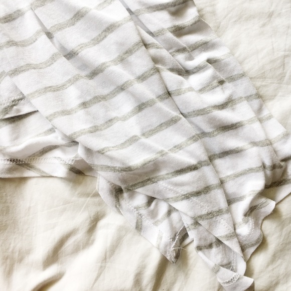 LF Emma + Sam Asymmetrical Hem Tank Top - Picture 3 of 4