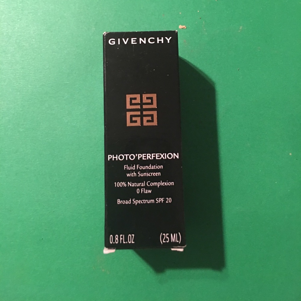Givenchy photo perfection fluid foundation