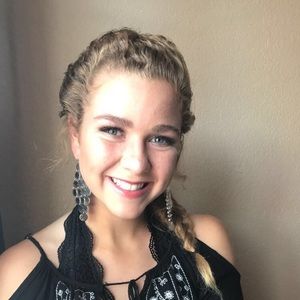 Meet your Posher, Amanda