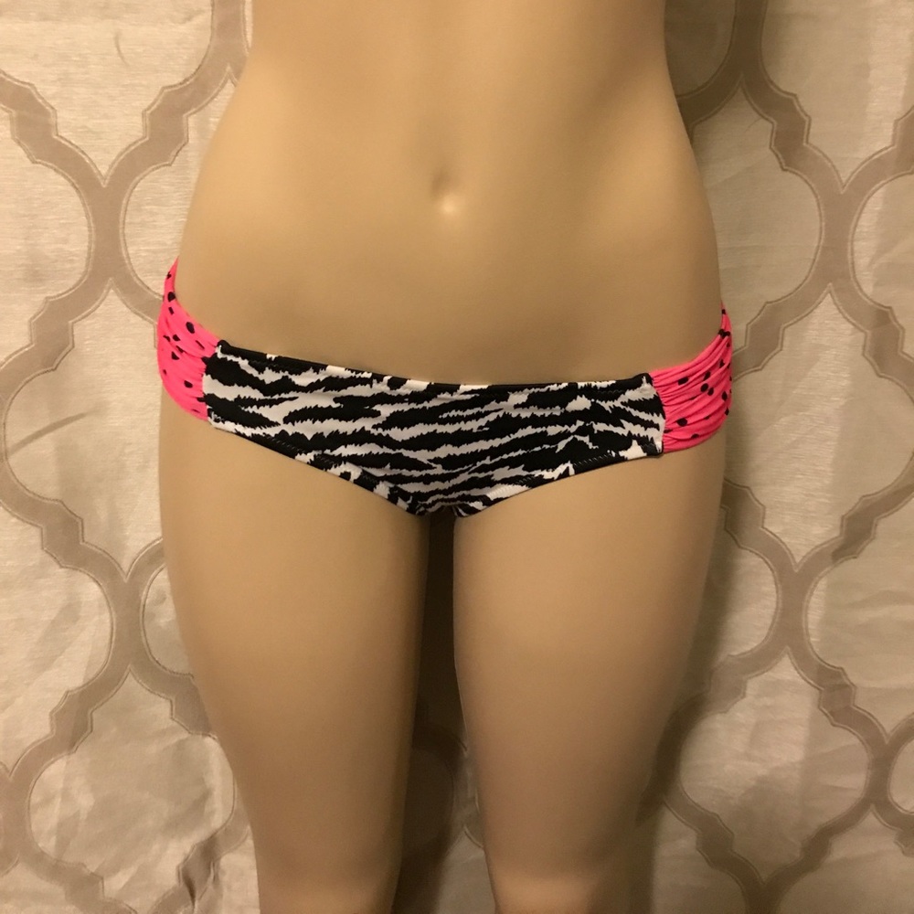 Beautiful Victoria secrets bikini bottoms