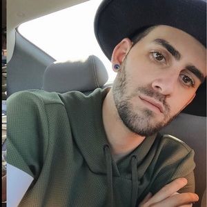 Meet your Posher, Wilfredo