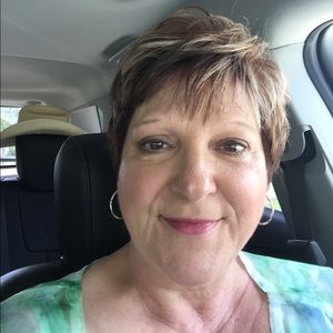 Meet your Posher, Paula