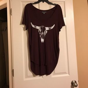 Kendall And Kylie hi-low tee