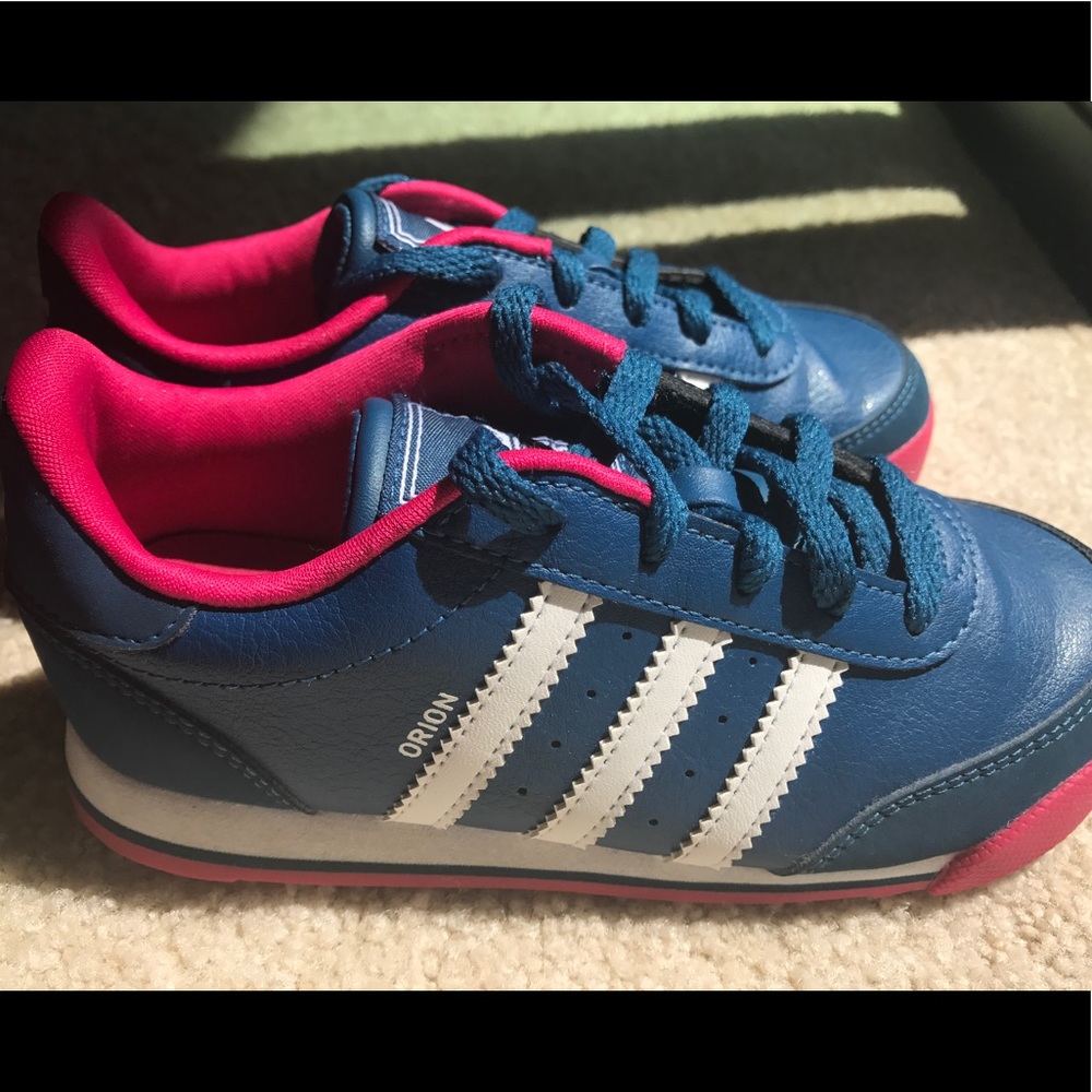 NWOB✨ Adidas Blue & Pink Lace-up Shoes Girls Sz 10