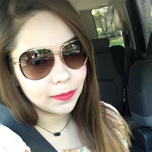 Meet your Posher, Karla