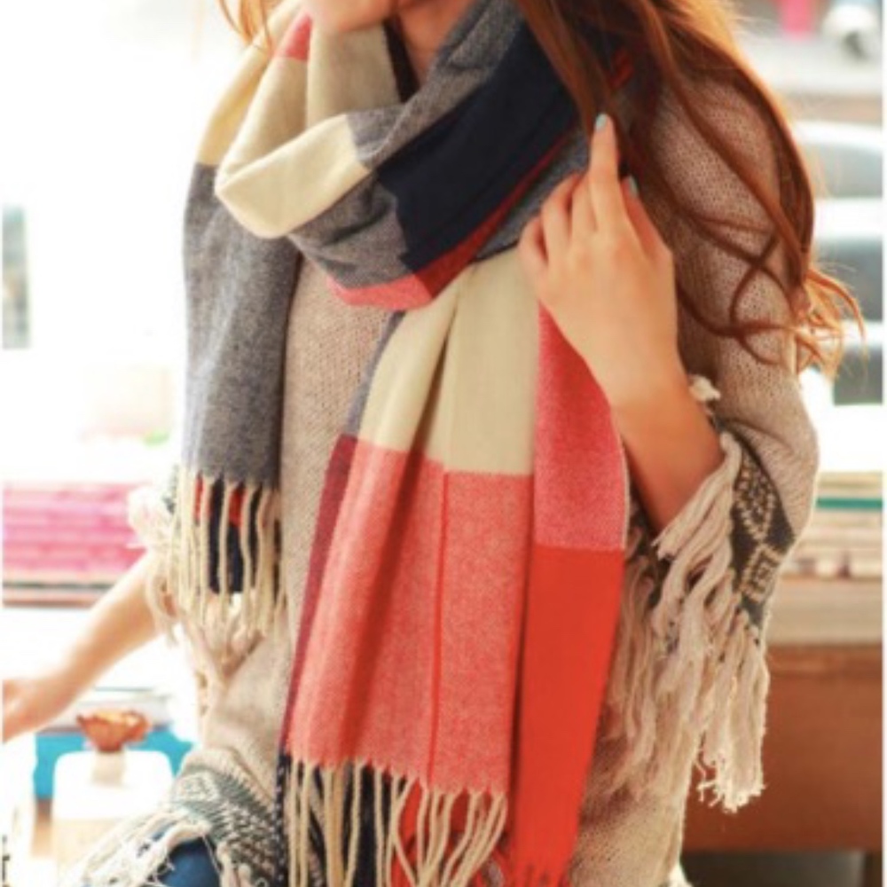 BEAUTIFUL PLAID SCARF