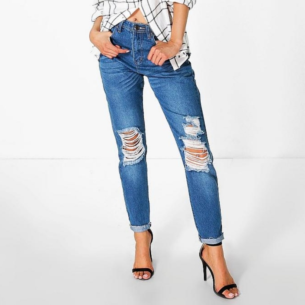 Sophie High Waisted Knee Rip Mom Jeans