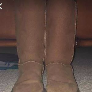 brown ugg boots