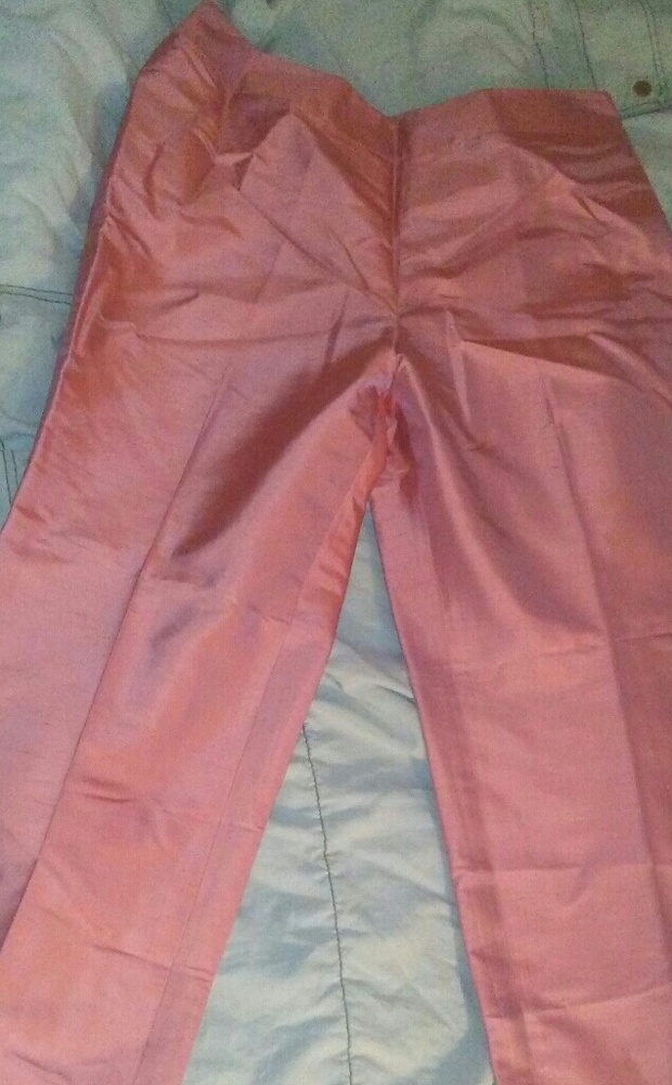 Pure silk pink/peach colored cropped pants