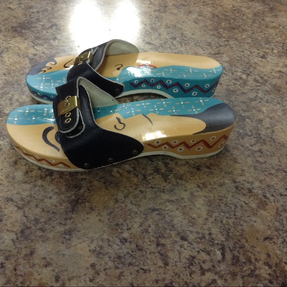 painted dr scholls sandals