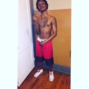 Meet your Posher, Teon