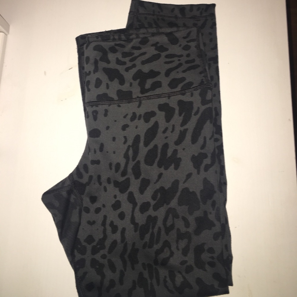 Lululemon cropped leggings
