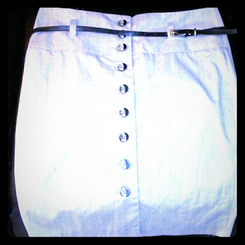 Gorgeous button up grey pencil skirt with belt