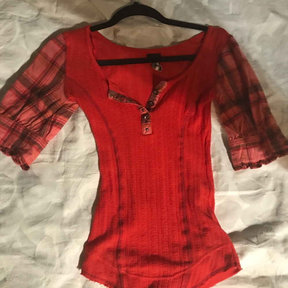Free People xs cute short sleeve shirt!