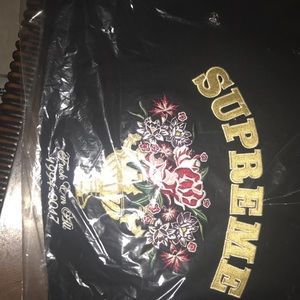 Supreme Centerpiece Black Hoodie Size L