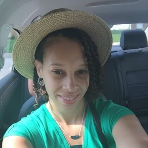 Meet your Posher, Tiara