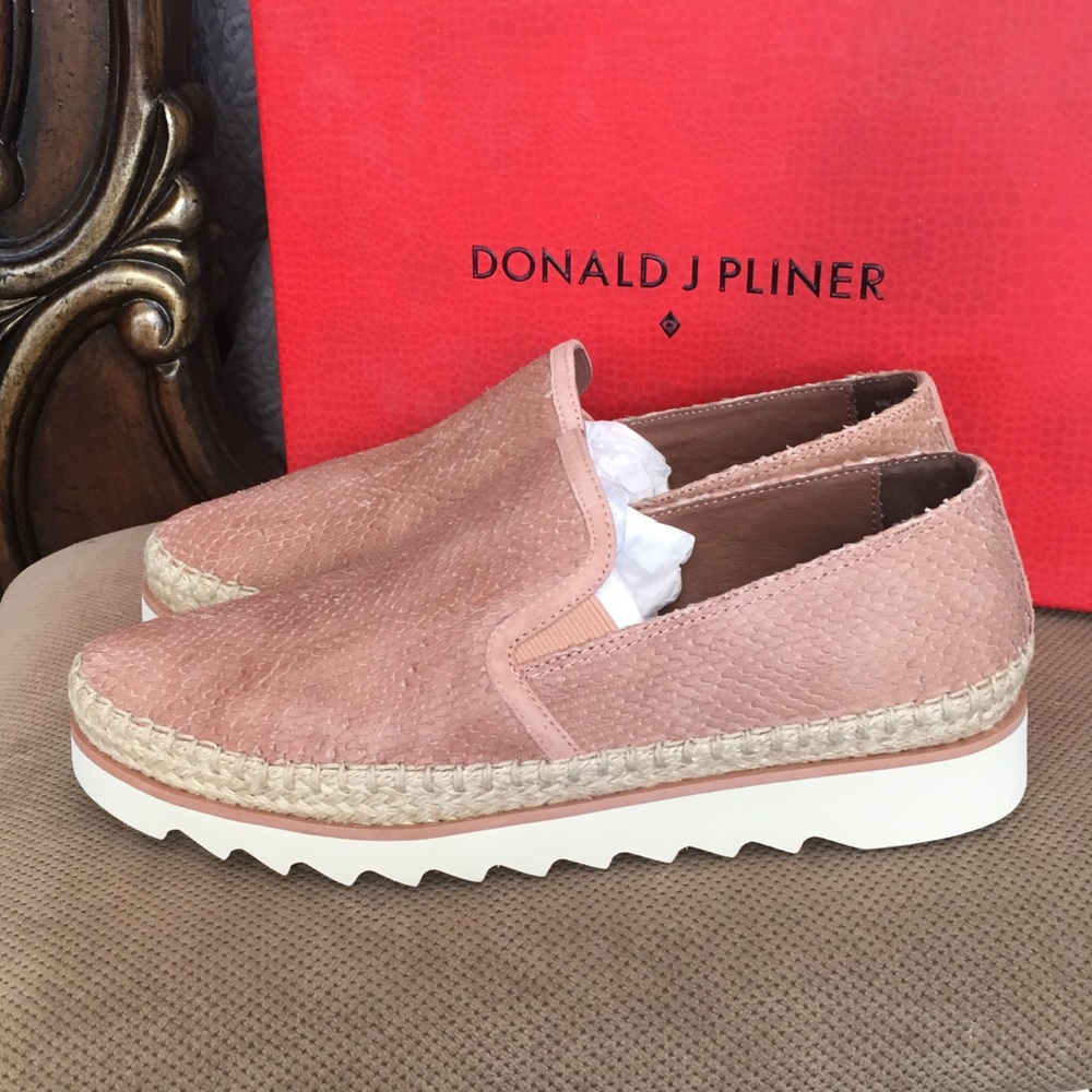 Donald J Pliner Women's Athletic Shoes - Picture 4 of 7