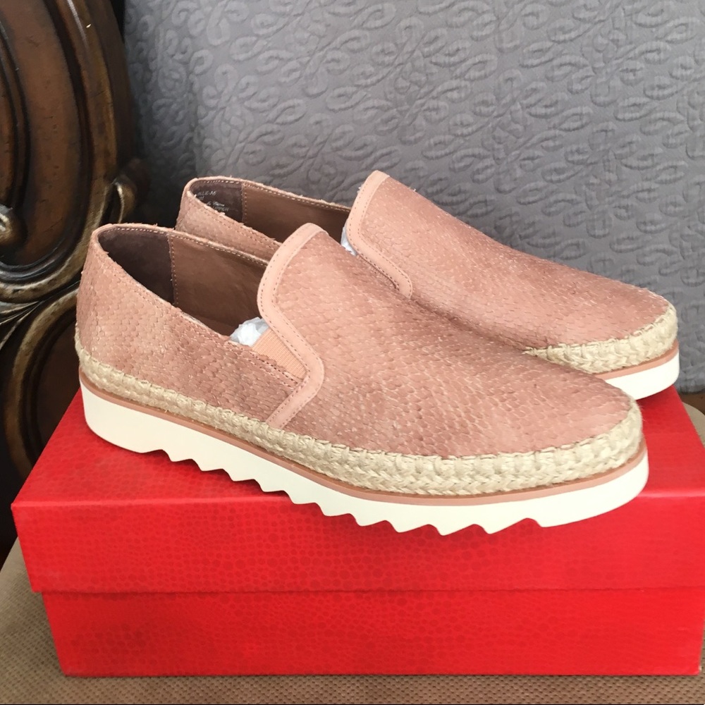 Donald J Pliner Women's Athletic Shoes - Picture 3 of 7