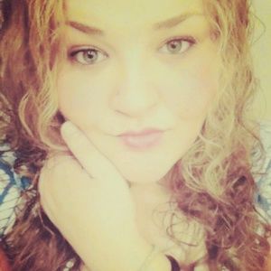 Meet your Posher, Stacy