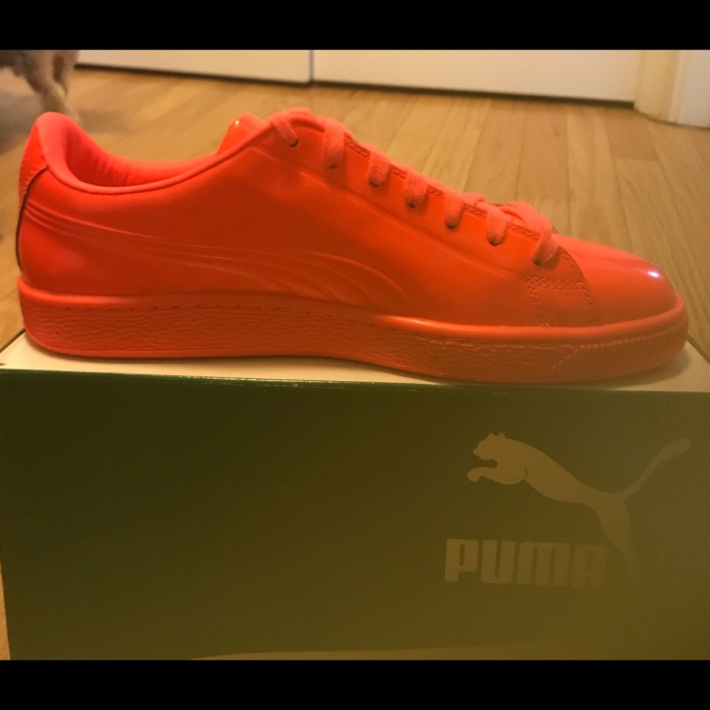 Puma women's 9 men's 7.5