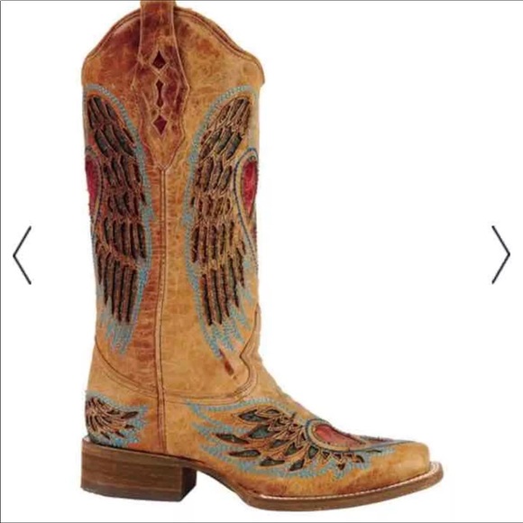 Corral Distressed Heart and Wing boots - Picture 2 of 8