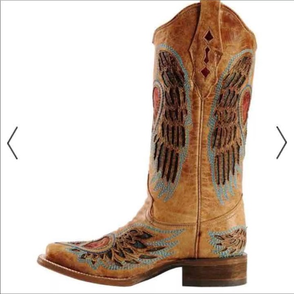 Corral Distressed Heart and Wing boots - Picture 3 of 8