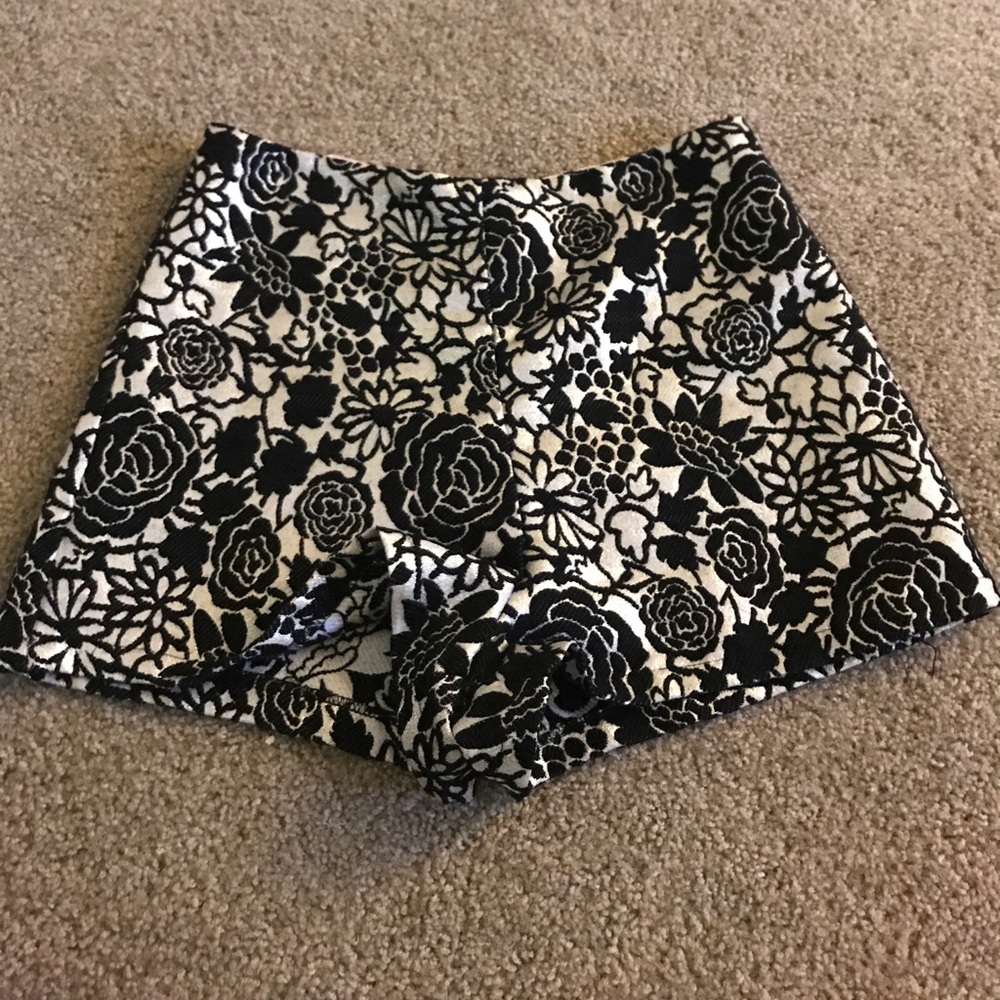 High waist shorts.