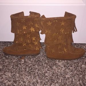 Toddler size 10 Minnetonka boots