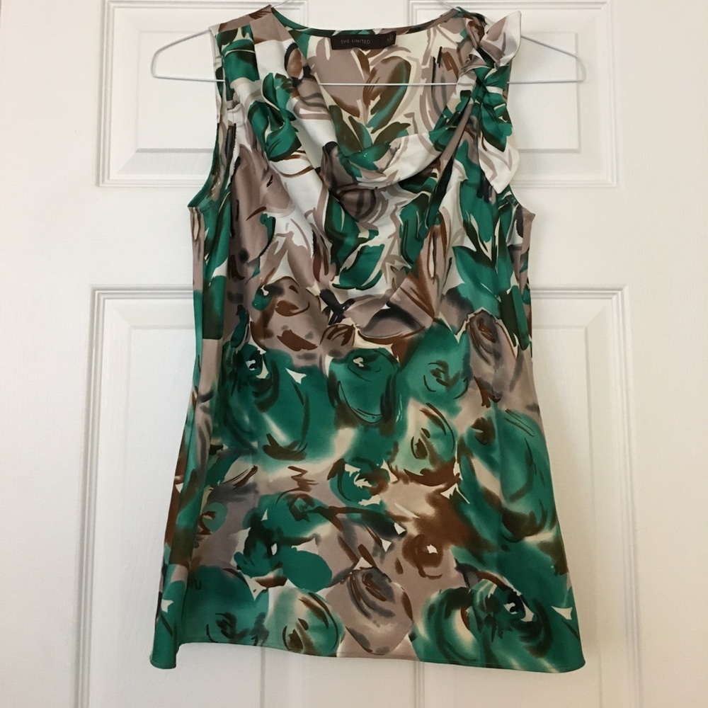 Limited size small cowl neck green and gray shirt