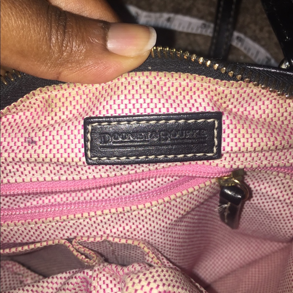 LOWEST PRICE!! Dooney & Bourke Barrel Shoulder Bag - Picture 4 of 6