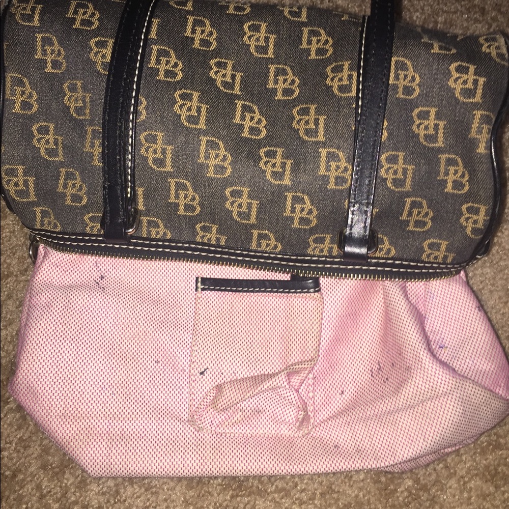 LOWEST PRICE!! Dooney & Bourke Barrel Shoulder Bag - Picture 6 of 6