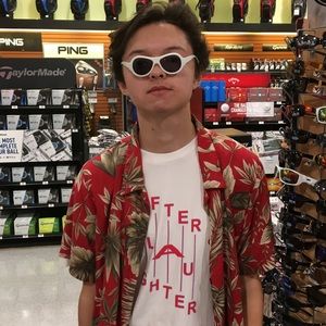 Meet your Posher, Nicholas