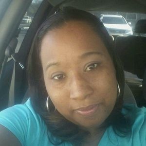 Meet your Posher, Deneatra