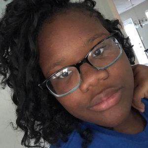 Meet your Posher, Yasmin