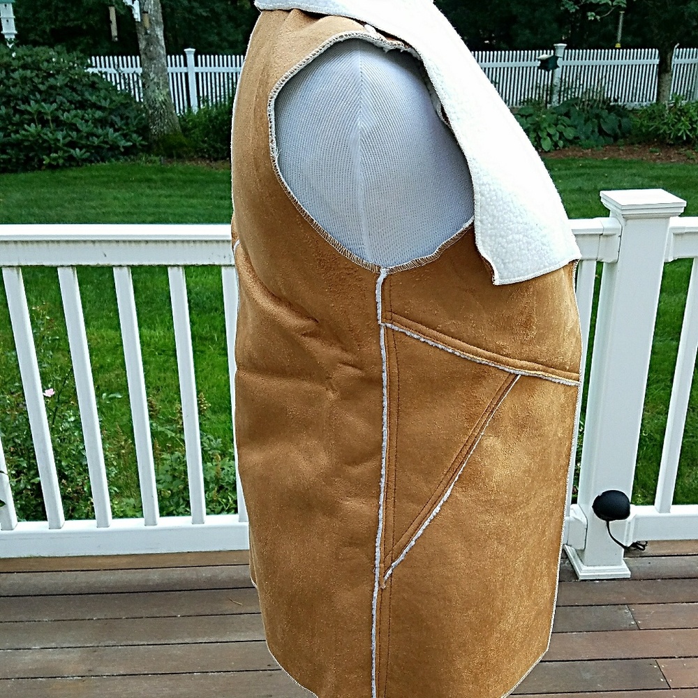 Buy2 Get 1 FREE!!⭐️ Faux Suede Vest Tan- LAST ONE💥medium - Picture 3 of 6