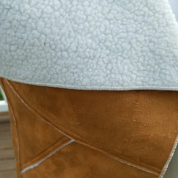 $9⭐️ Faux Suede Vest Tan- LAST ONE💥 - Picture 5 of 6