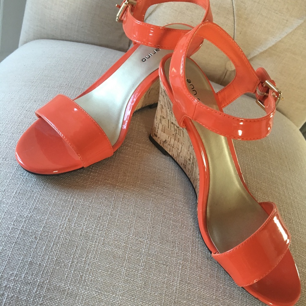 Brand new ANN MARINO orange patent  wedges 7.5
