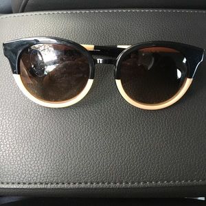 Tory Burch sunglassss