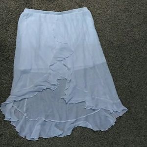Flowing Hi Low Skirt V in front