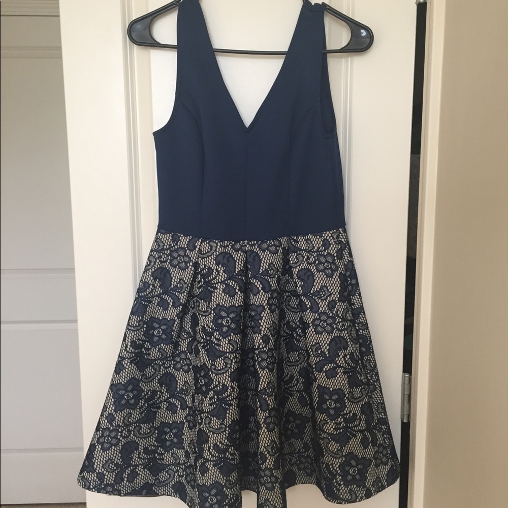 NWT fit & flare. Size M from francescas