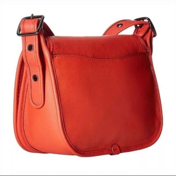 💰Coach Deep Coral Glovetanned Leather saddle bag - Picture 3 of 6