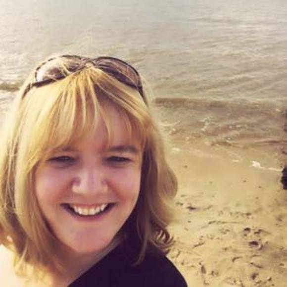 Meet your Posher, Helen - Picture 1 of 1