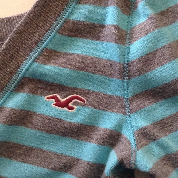 Hollister long sleeve tee - Picture 3 of 3