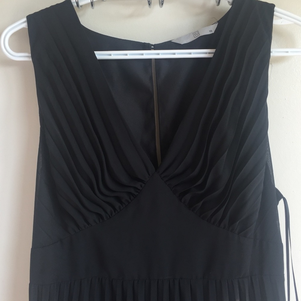 Beautiful black dress